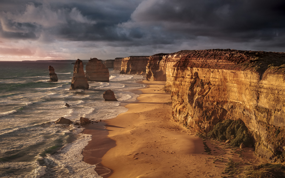 12 Apostles