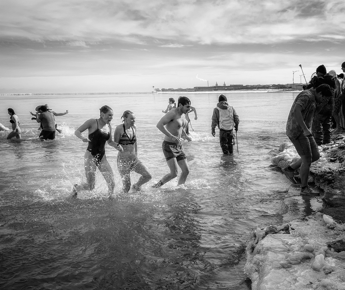 Polar Plunge: The hands are shaking