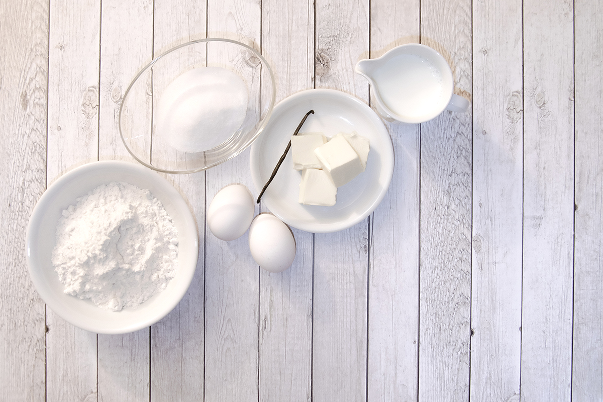 Preparation for a light cake