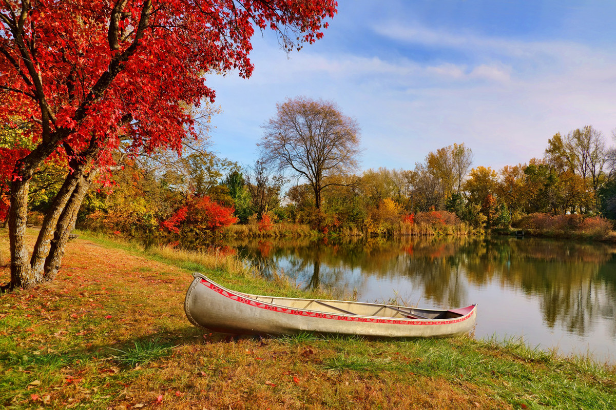 Canoe at Schram