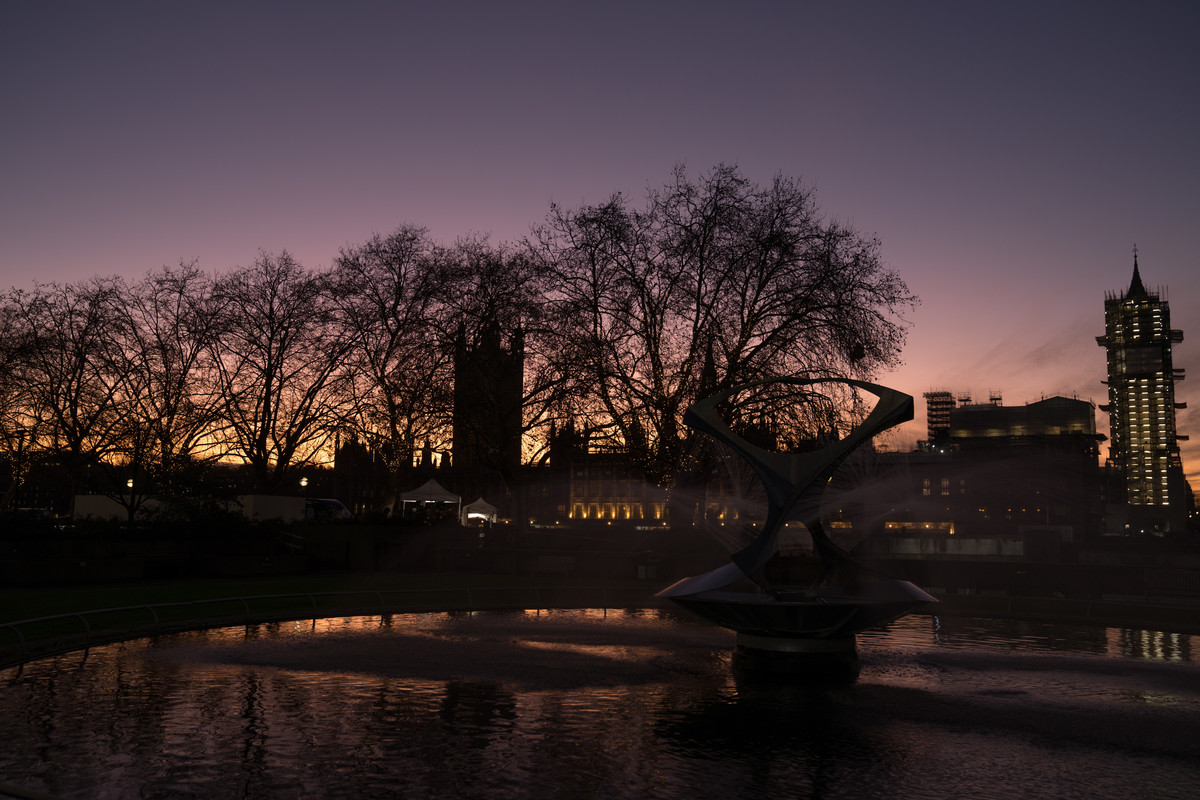 A rare clear night sky in London