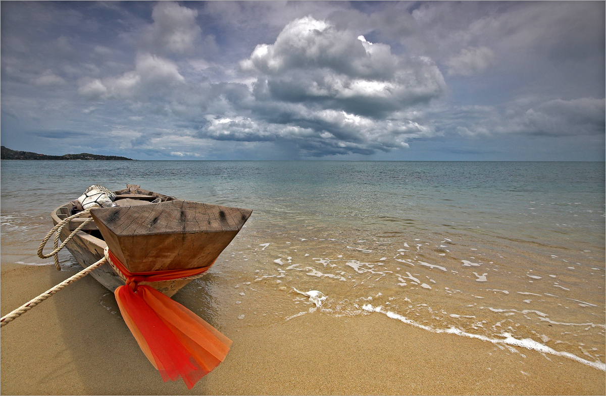 Lamai Beach Boat