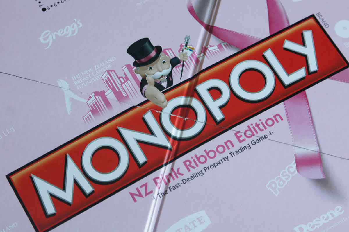 Monopoly,Pink Ribbon Edition,Raising Funds to fight Breast Cancer............