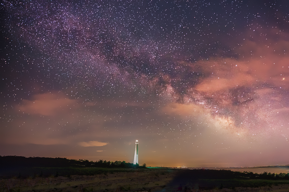 Lighthouse protected under thousands of stars
