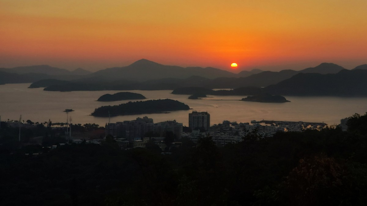 Sunrise in Sai Kung 