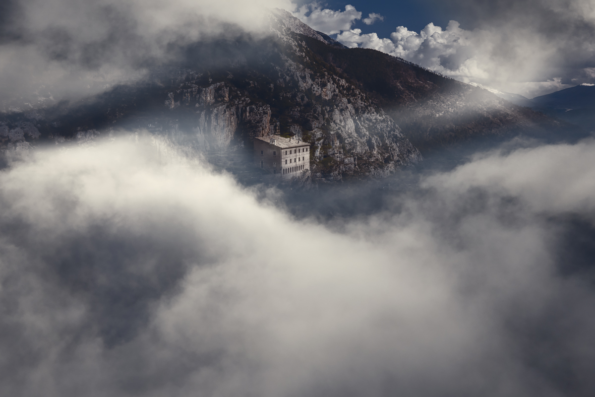 Dancing clouds