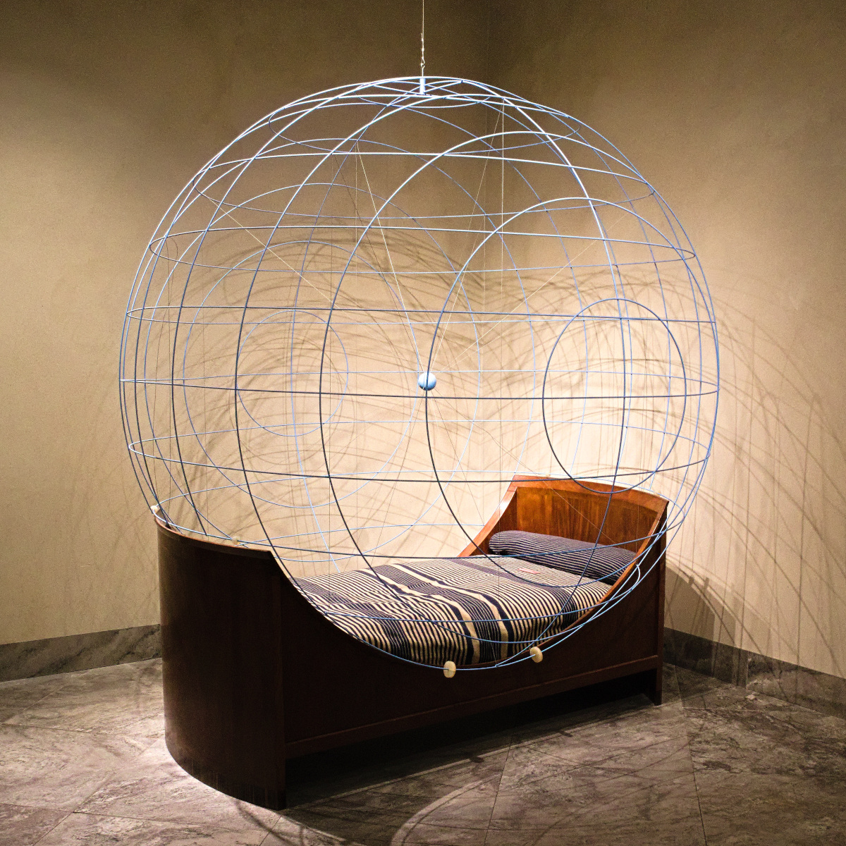 The Spherical Bed