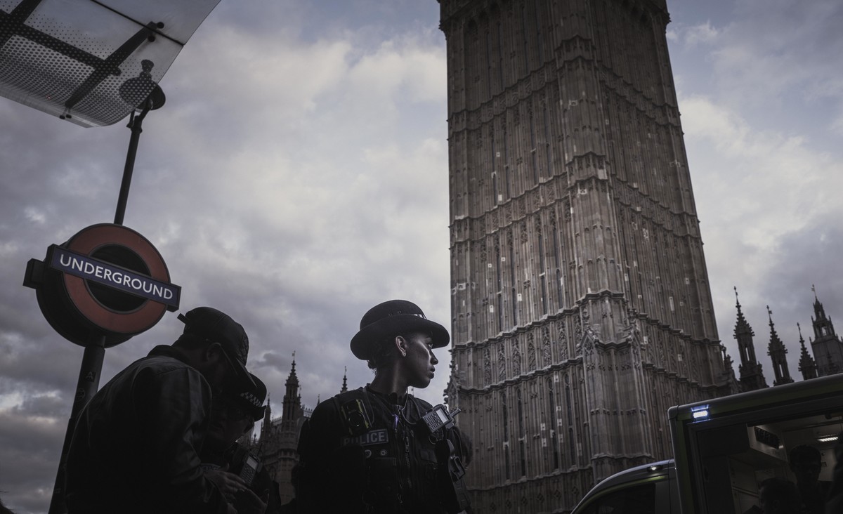 Policewoman on patrol