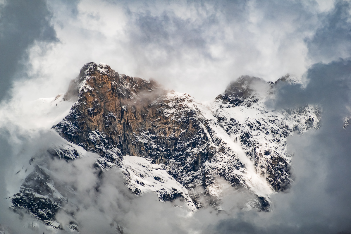 Through the Clouds to the Mountains