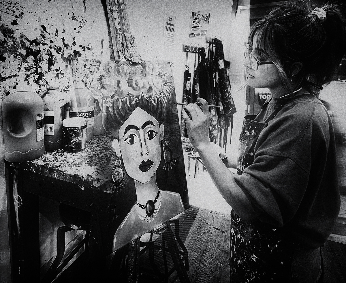 Painting Frida Kahlo