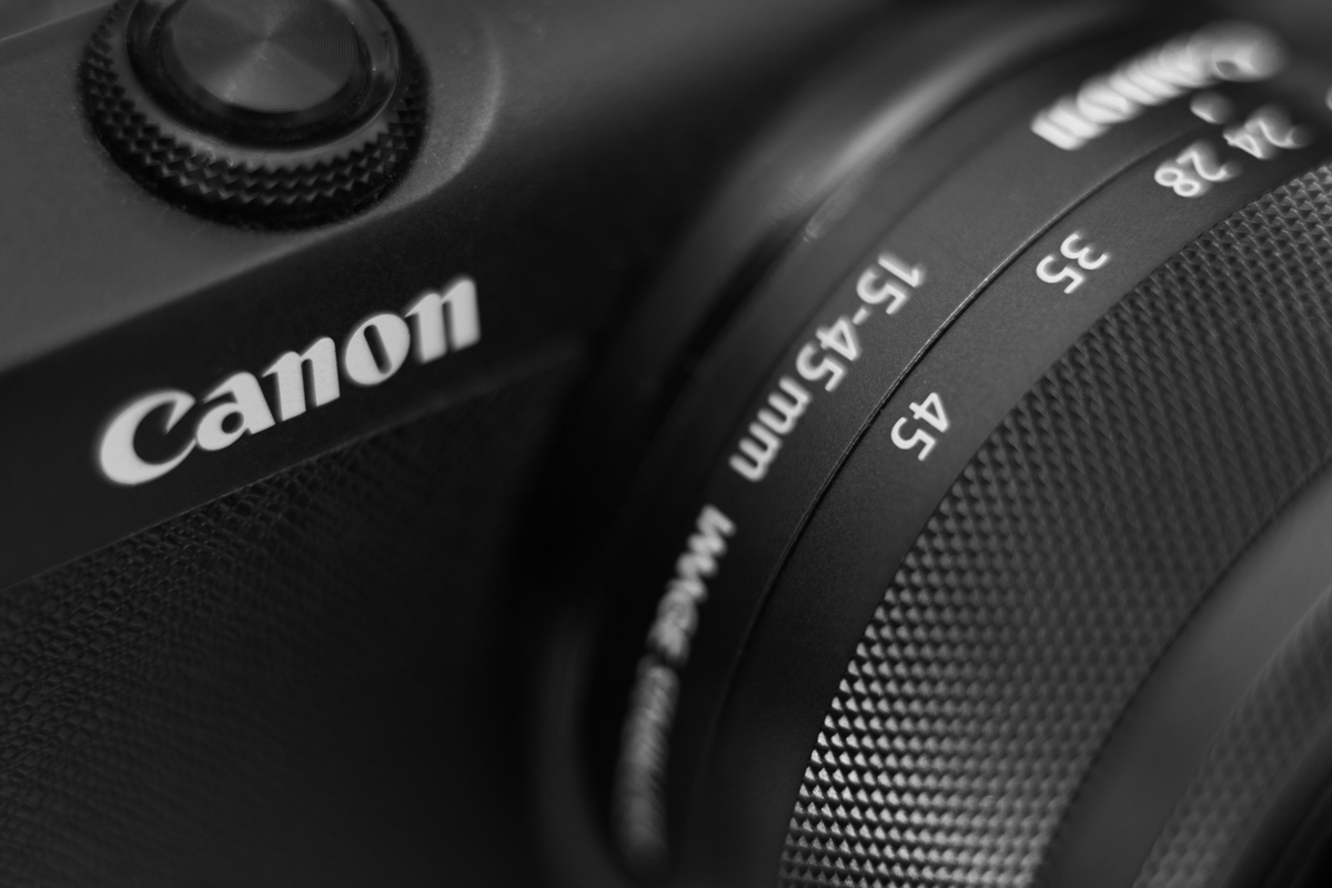 Canon M200