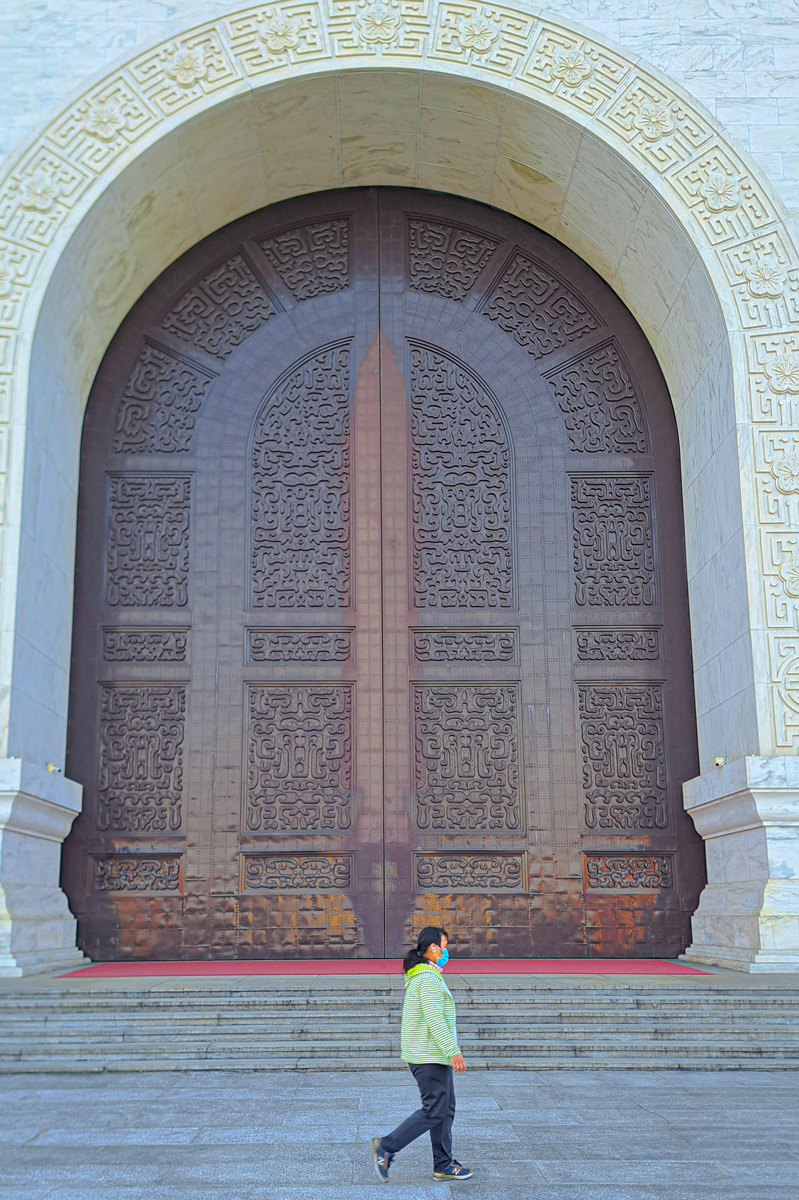 Asia's biggest door