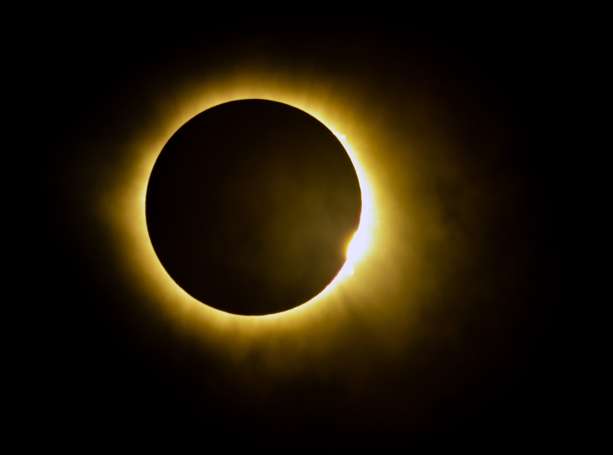 Eclipse Totality 1 Full by C4Pictures - DPChallenge