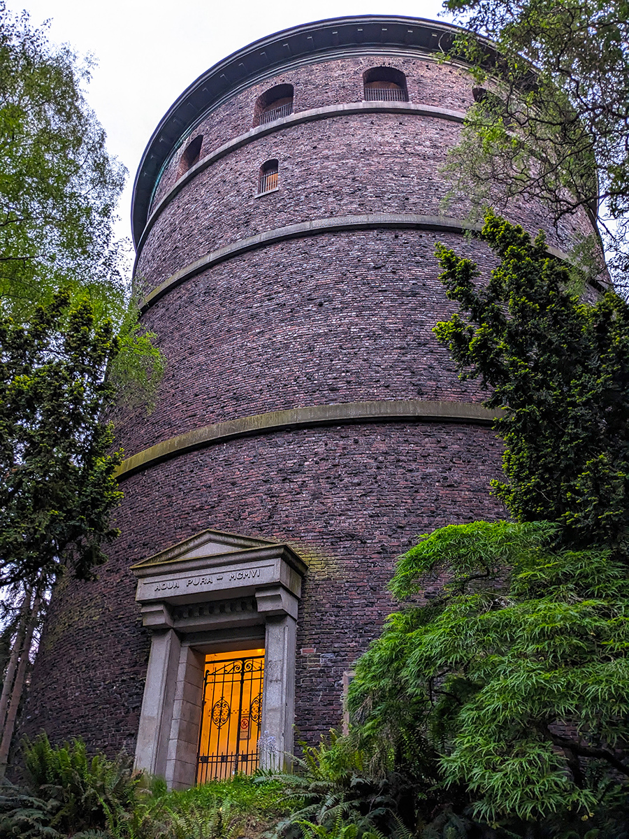 Aqua Pura - History in Stone and Iron