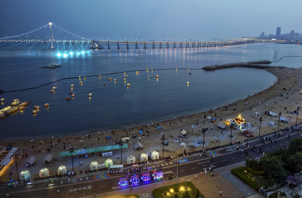 Dalian at dusk