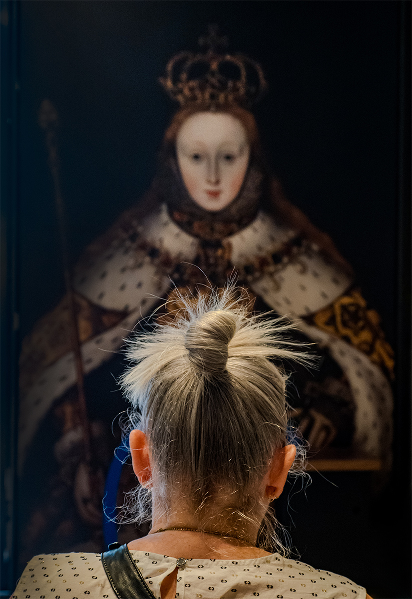 Centures apart