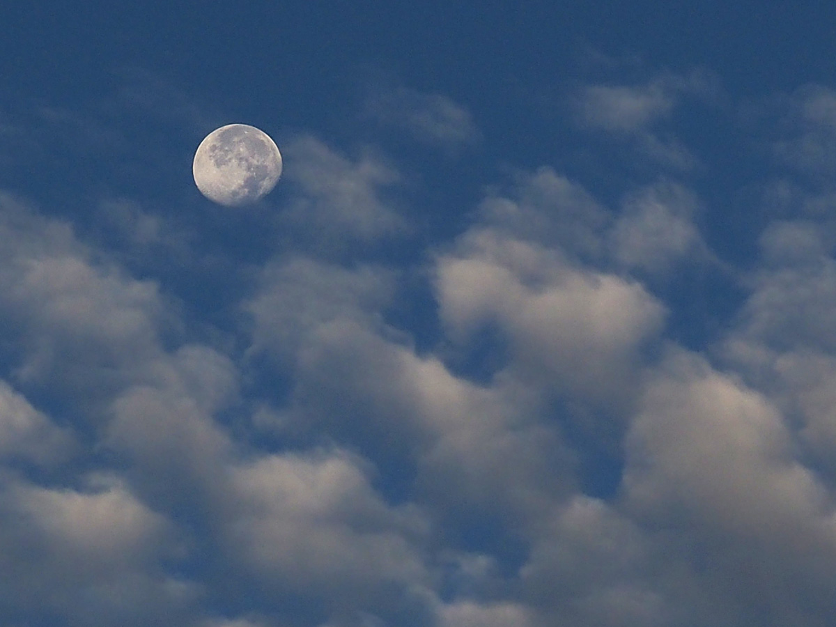 Moon & Clouds