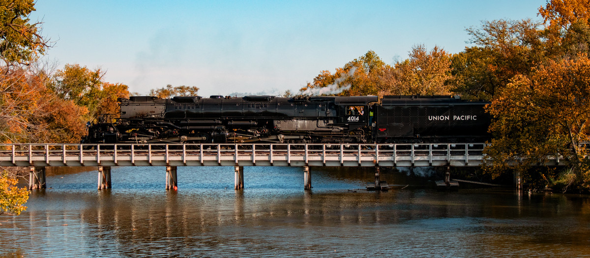 4014 Crossing River