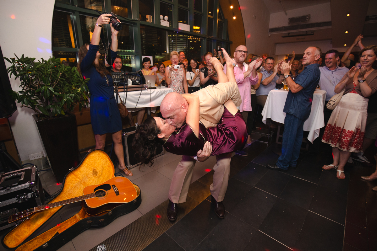 the dancing kiss