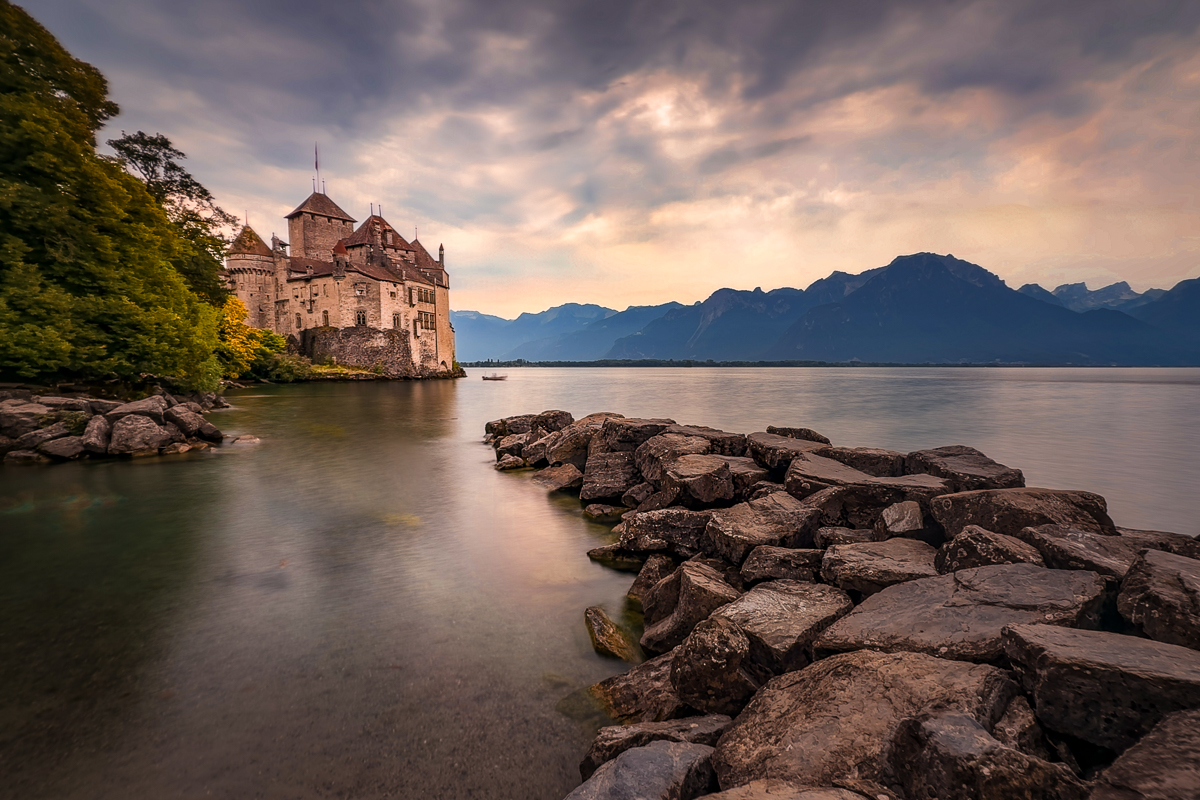 Lake Leman lies by Chillon's walls