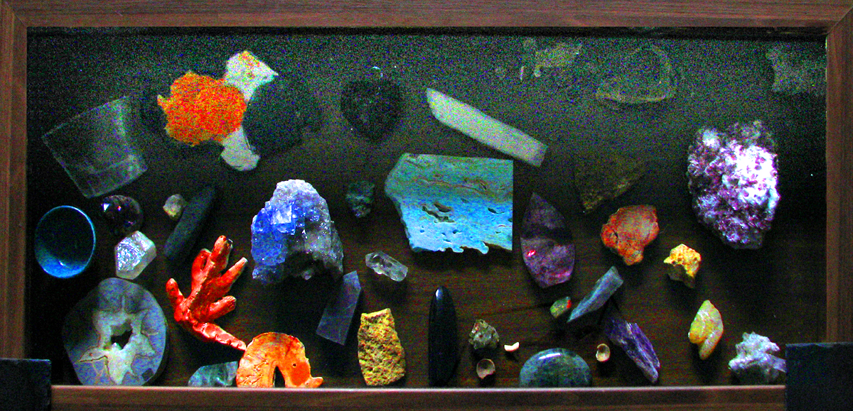 Inside The Box (Table)