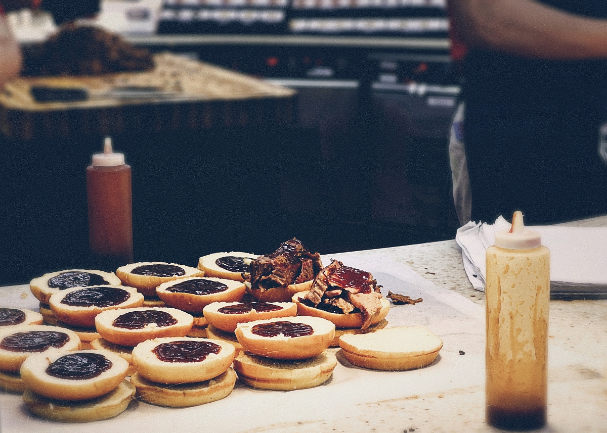 Lunch Rush at the Pit