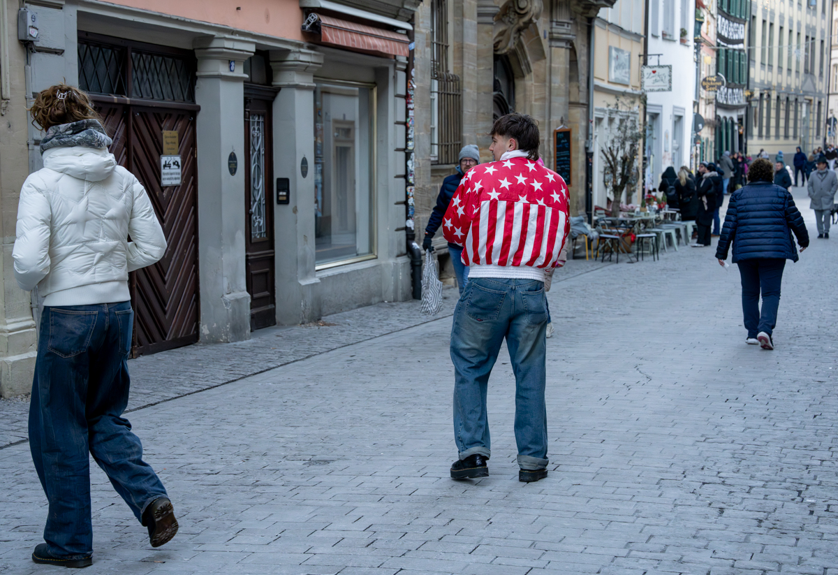 Something is not right here