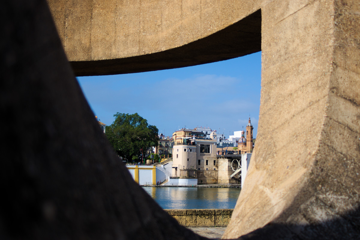 The district of Triana through tthe monumente to Tolerance