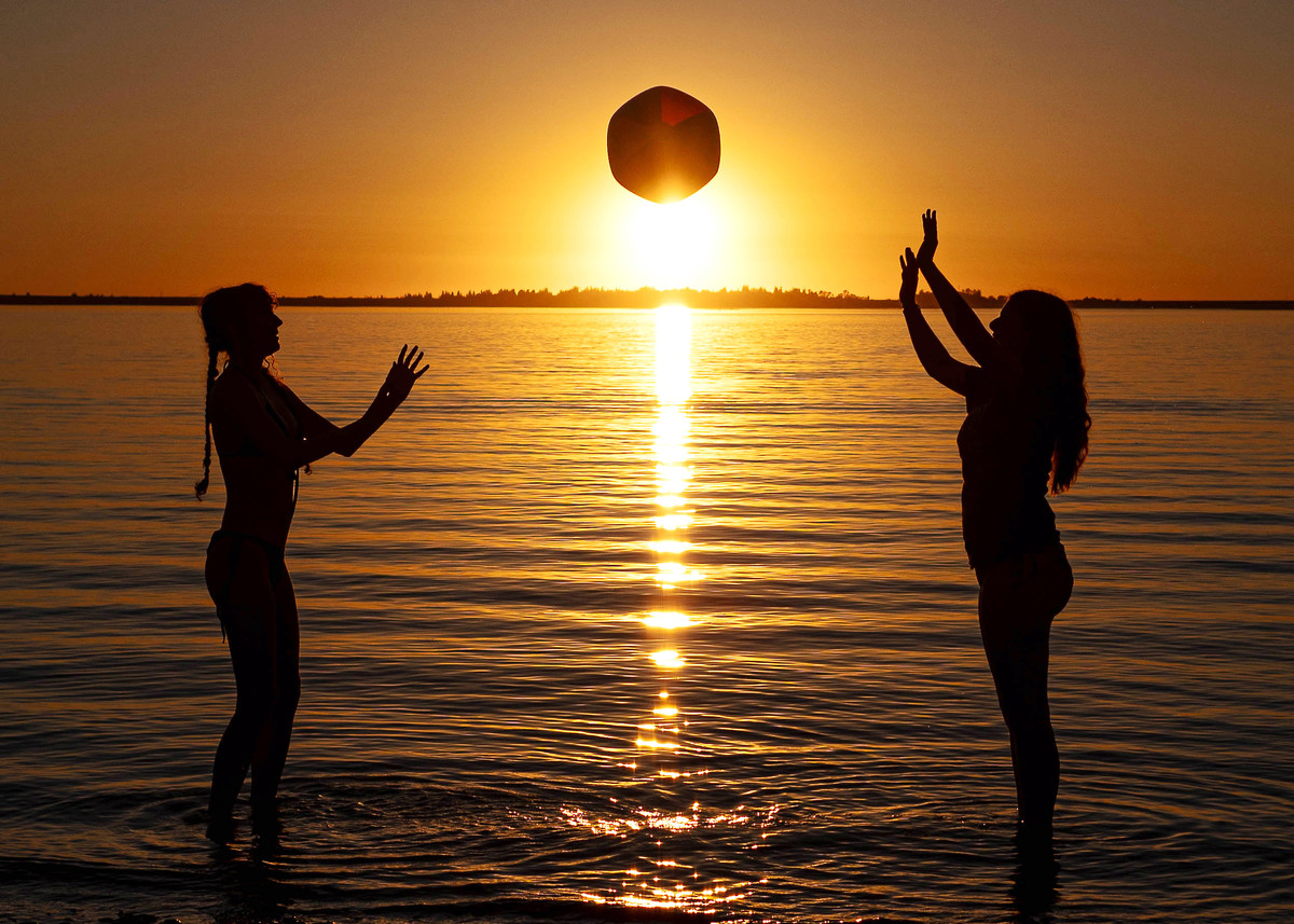 Golden Goodbyes of Summer