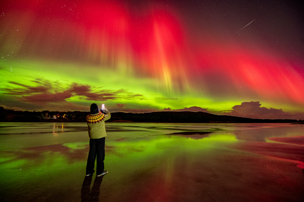 Night Sky Observer