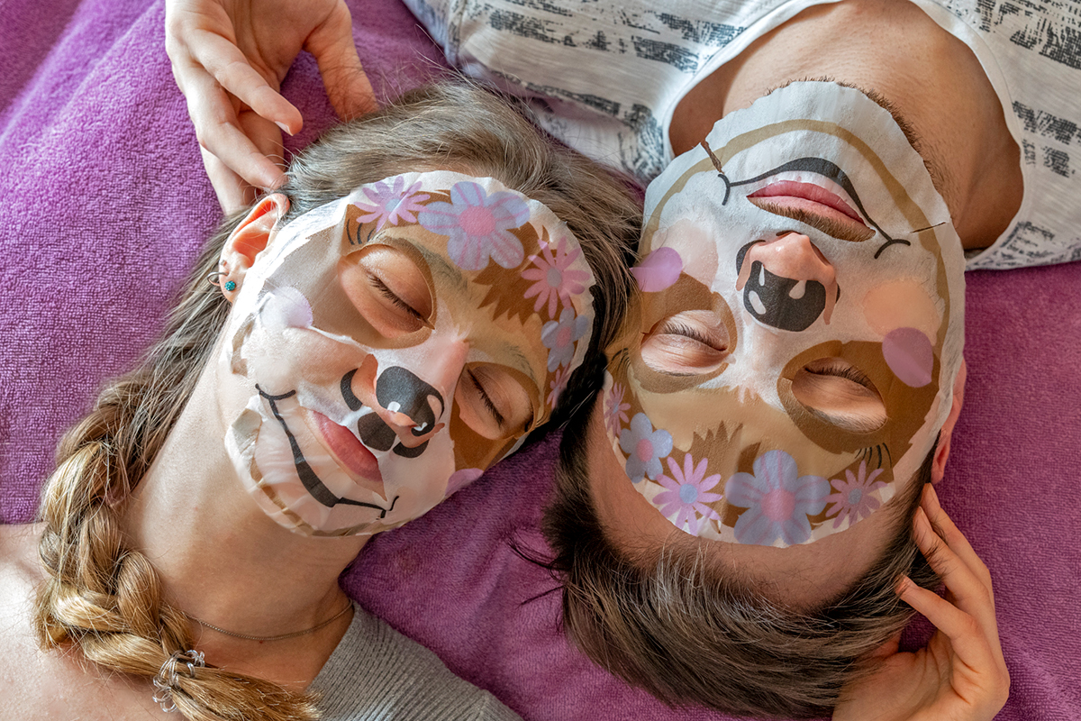 What relaxes and nourishes the skin?