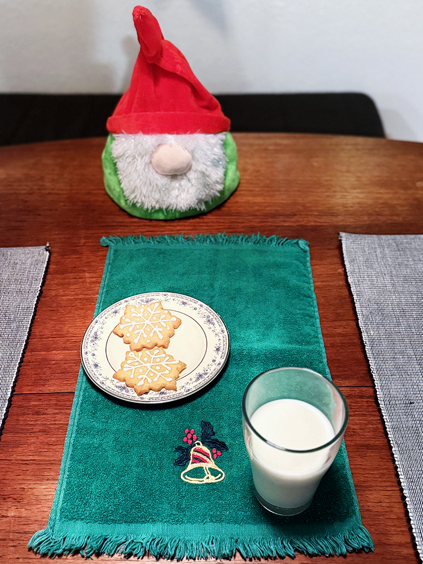  Leaving cookies and milk for Santa