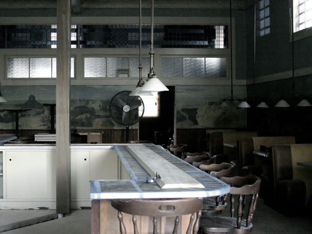 Inside the Diner