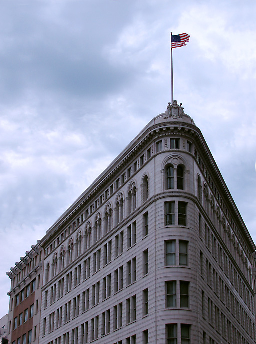 BldgFlag_IMG_7196-DPC