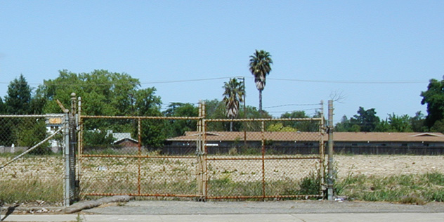 GateLock_P4120016-DPC-300dpi.jpg