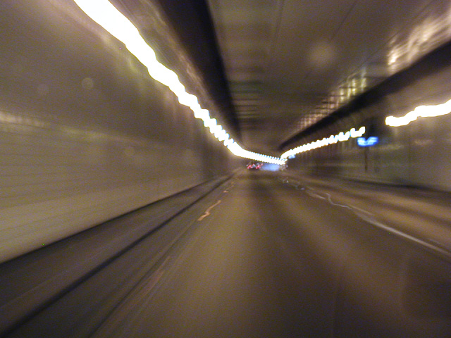 Tunnel_P8080032-DPC8.jpg