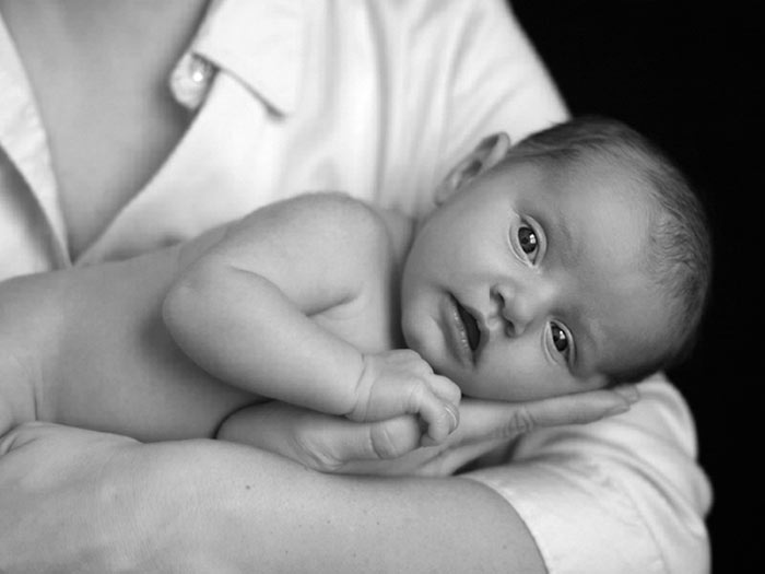Shannon 3 Weeks B/W