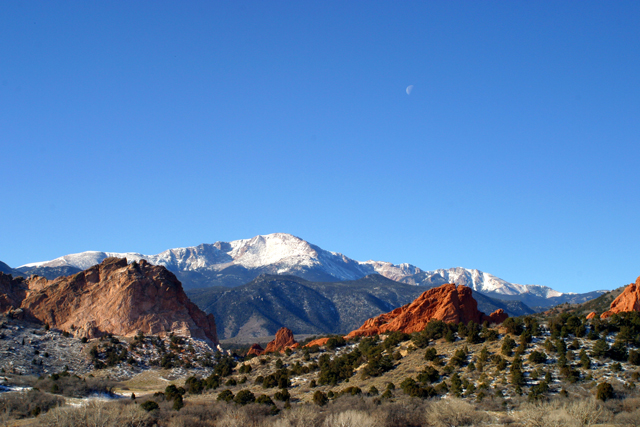 Pikes Peak Moon