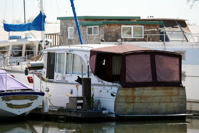 Houseboat?? 