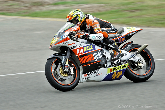 Andrea Doviziozo (GP250)