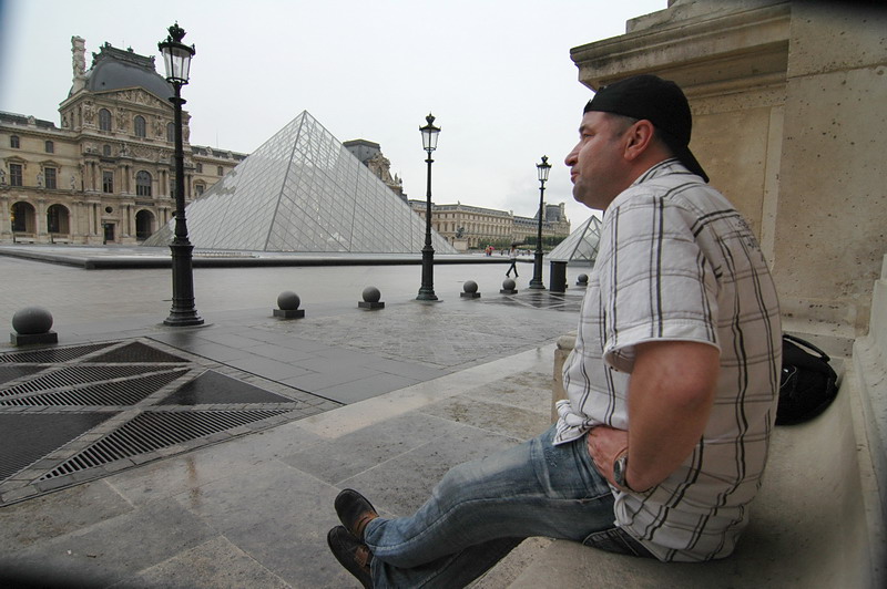 Artist at the Louvre