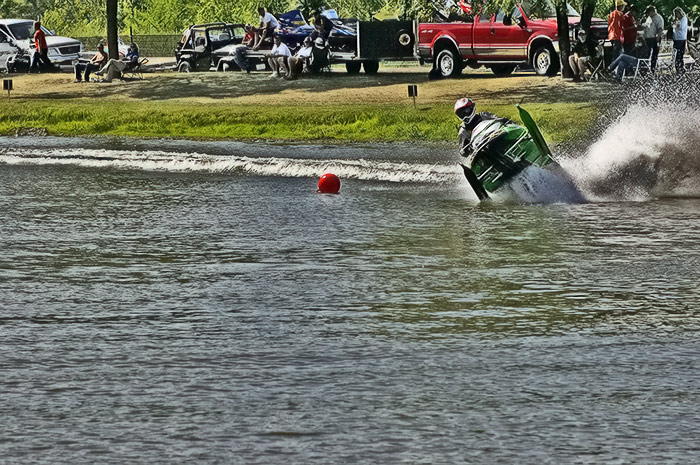 water cross