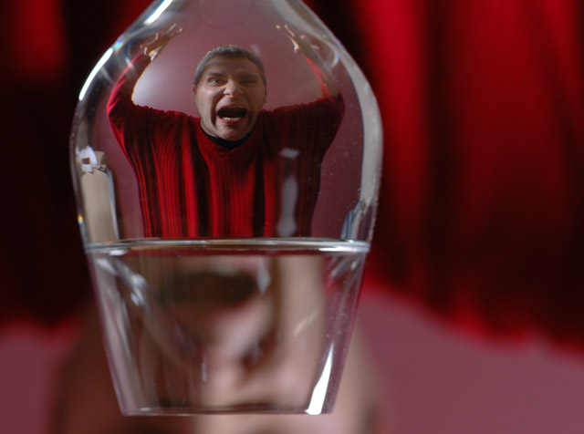 moi_glass2.jpg