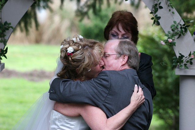wedding kiss