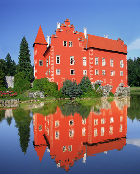 Cervena Lhota Castle