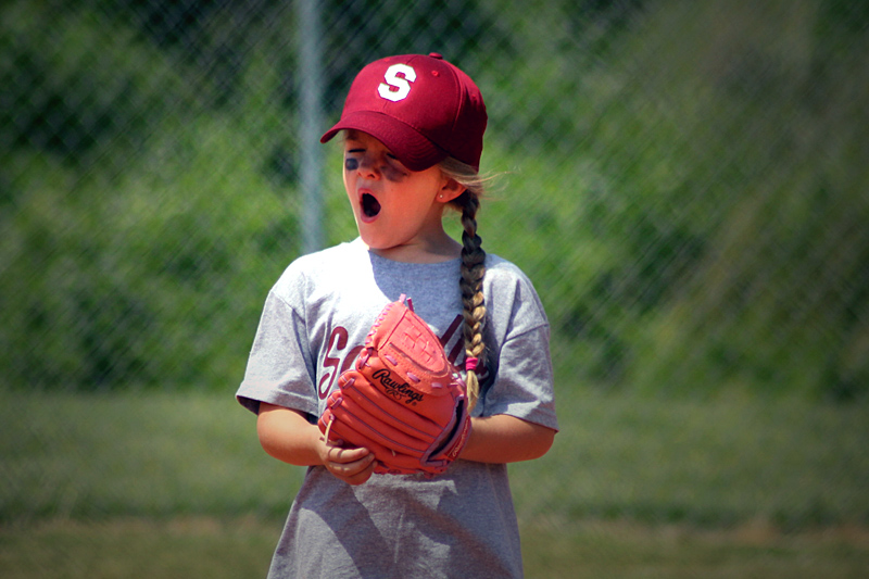 Alert Outfielder