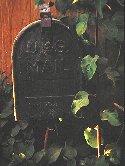 Esperando correo (Waiting for anEmail)
