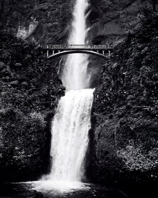Lower Multnomah Falls