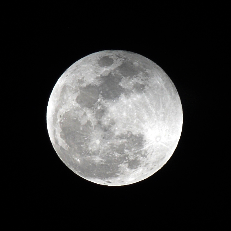 Moon1.jpg