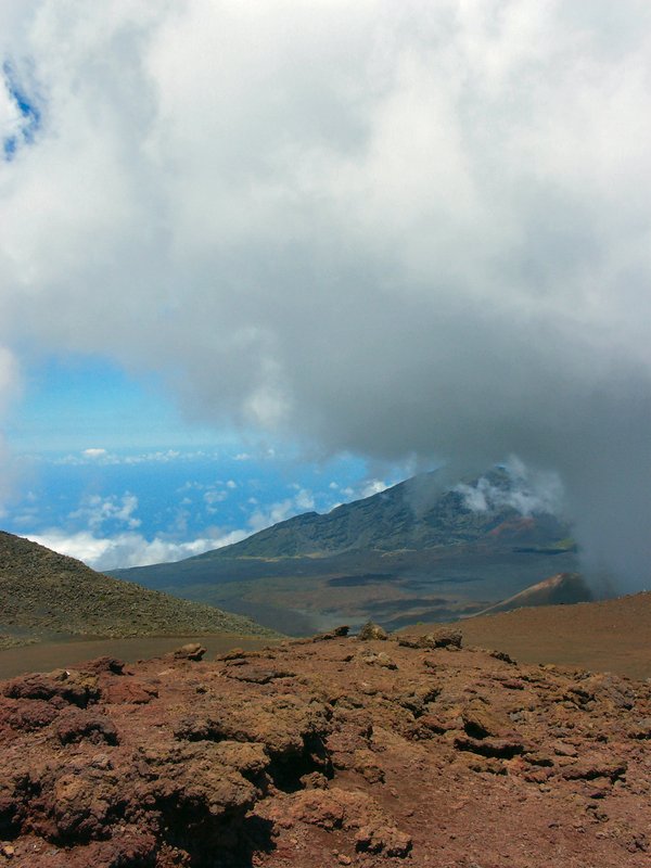 Maui Haleakala crater.jpg